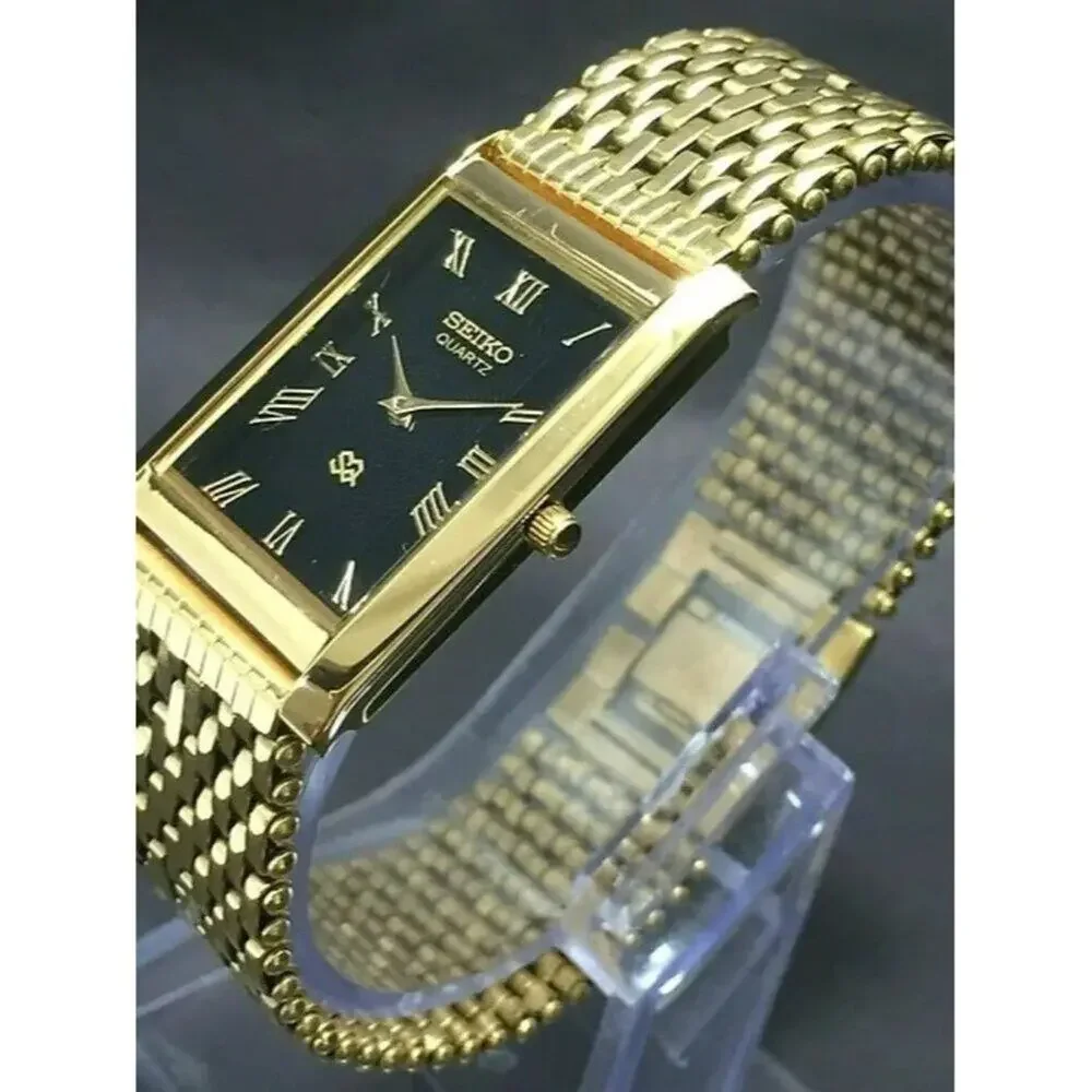 Vintage Style Seiko Quartz Mens Gold Watch & Black accents W/ Metal Strap